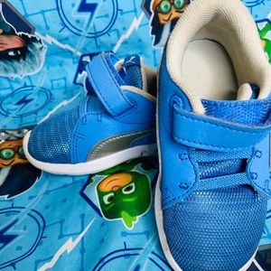 Puma Velcro shoes - 6c